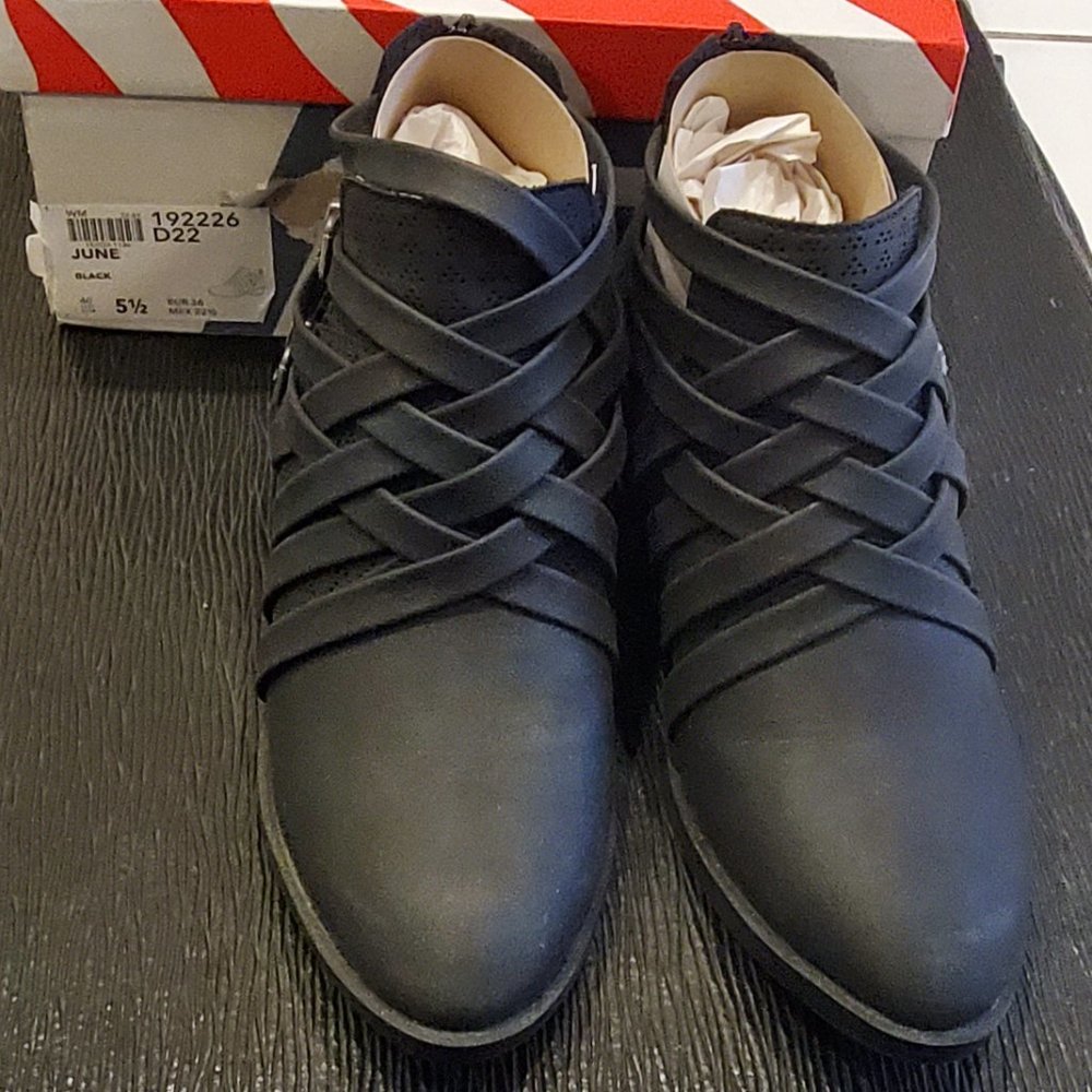 American Eagle Booties Black- Size 5 1/2 by Payless in original box